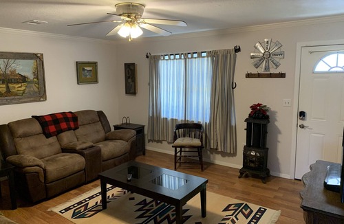 Antlers House | Cozy 3 bedroom 2 bath residential home with patio