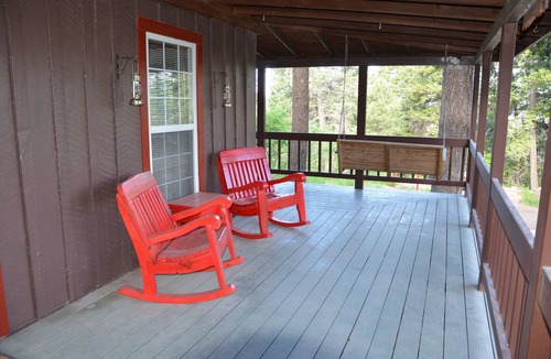 Cloudcroft Cabin | Cozy 3 bedroom 2 bath historic Cabin Retreat perfect location!