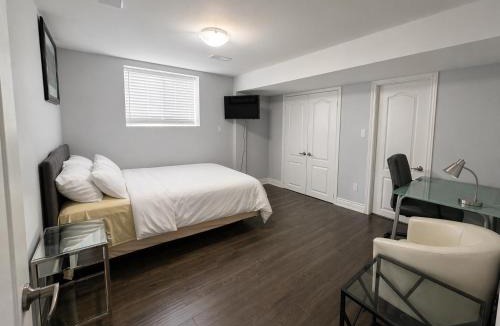 Mount Pleasant Apartment | Cozy 3 Bedroom Basement Suite in Caledon with Private Access, Full Kitchen, WiFi, Laundry and Basketball Court - 5 Min to Brampton - Great for Families & Long Stays!