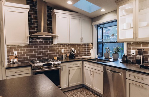 North Creek House | Cozy 3-Bedroom Bothell Home with Central AC