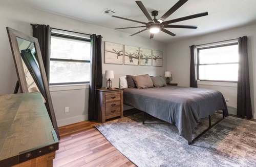 Maysville Cabin | Cozy 3-bedroom cabin close to Grand Lake - a quiet country retreat with a creek