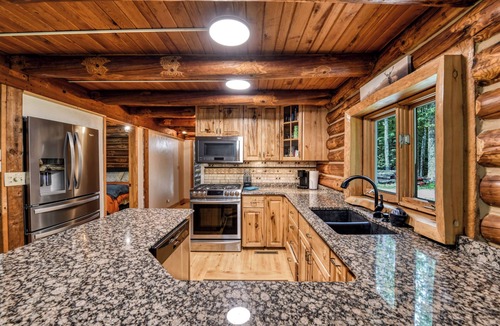 Goodman Cabin | Cozy 3-bedroom cabin in Fence near Lake Hilbert and UTV/Snowmobile Trail System