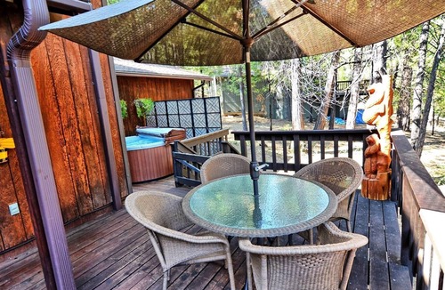 Arnold Cabin | Cozy 3-bedroom cabin in superb Arnold with WiFi and a Spa