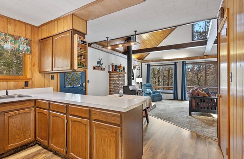 Idlewild Cabin | Cozy 3-bedroom cabin on the Pere Marquette River