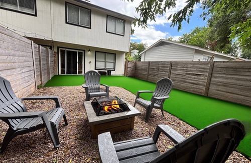 Tanglewood Forest Condo | Cozy 3 bedroom condo 13miles from DT Austin