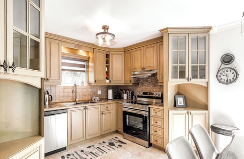 Magog Condo | Cozy 3 bedroom condo in Magog with a semi private loft.Great location.
