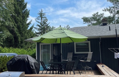 Lambton Shores Cottage | Cozy 3 bedroom cottage, short walk from the beach