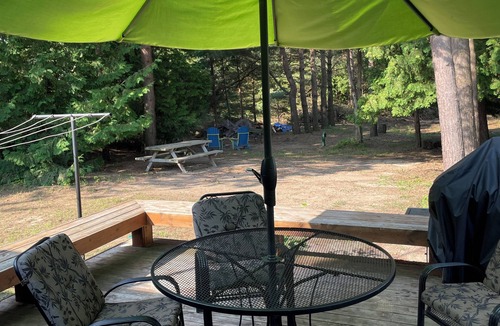 Lambton Shores Cottage | Cozy 3 bedroom cottage, short walk from the beach