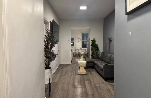 Saint Henri Apartment | Cozy 3 Bedroom Home Near Downtown!