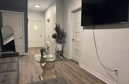 Saint Henri Apartment | Cozy 3 Bedroom Home Near Downtown!
