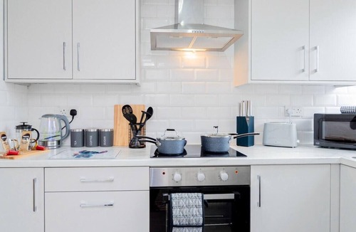 Bloxwich House | Cozy 3-Bedroom House in Birmingham