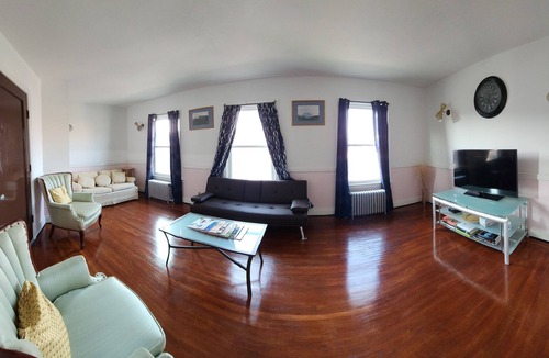Buffalo Apartment | Cozy 3-bedroom house in charming Buffalo with WiFi, AC