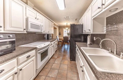 Lubbock House | Cozy 3-bedroom house in charming Lubbock with AC