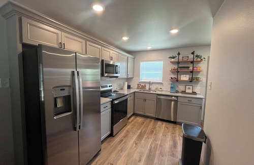Greenville House | Cozy 3-bedroom house in Greenville nGreat location!Close to everything !NEW!