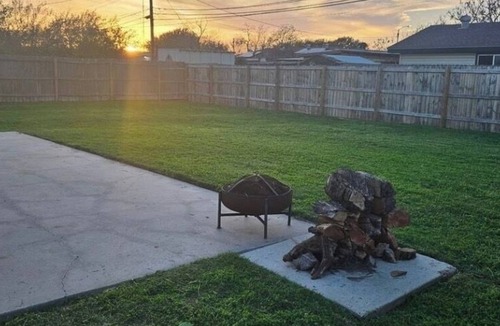 Ingleside House | Cozy 3-bedroom house with full amenities in charming Ingleside
