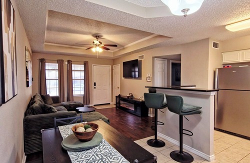 Crandall House | Cozy 3-bedroom house with in Crandall 30 day min stay required