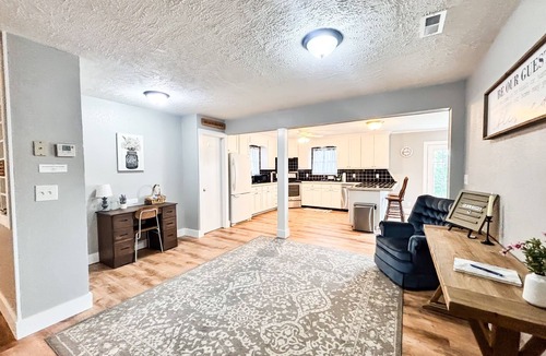 Harrison House | Cozy 3-bedroom house with good wifi/service near Buffalo/Bull Shoals/Branson