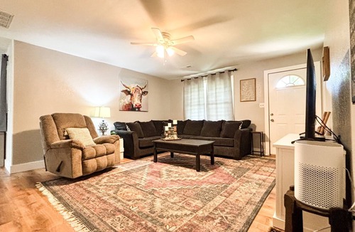 Harrison House | Cozy 3-bedroom house with good wifi/service near Buffalo/Bull Shoals/Branson