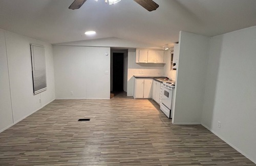 Voth House | Cozy 3-bedroom mobile home in charming Vidor with AC