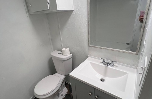 Voth House | Cozy 3-bedroom mobile home in charming Vidor with AC