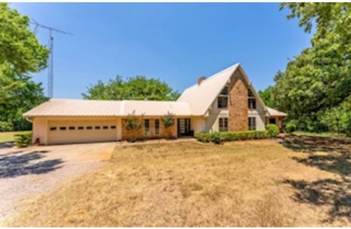 Gordonville House | Cozy 3 Bedroom Retreat Getaway near Lake Texoma!