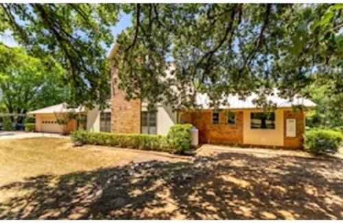 Gordonville House | Cozy 3 Bedroom Retreat Getaway near Lake Texoma!
