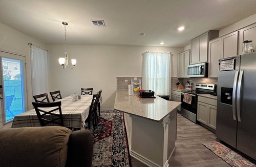 Converse House | Cozy 3-bedroom retreat perfect for families and professionals