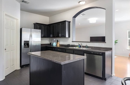 Austin House | Cozy 3 bedroom South Austin! Ideal for Long Stays