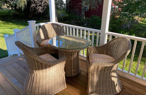 Boothbay Harbor House | Cozy 3 bedroom house with large covered porch just steps from downtown BBH.