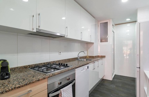 Sant Andreu de Palomar Apartment | Cozy 3 bedrooms in a residential area