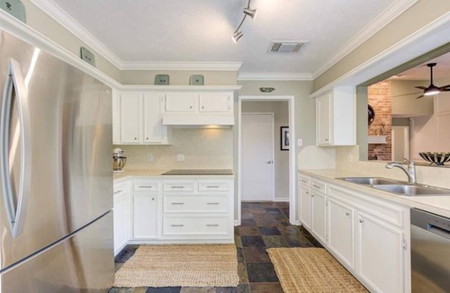 Meadows Place House | Cozy 3 BR Home Near Sugar Land