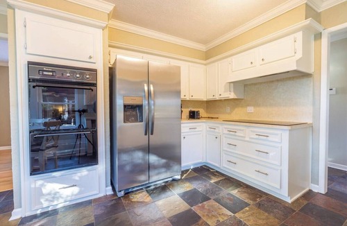 Meadows Place House | Cozy 3 BR Home Near Sugar Land