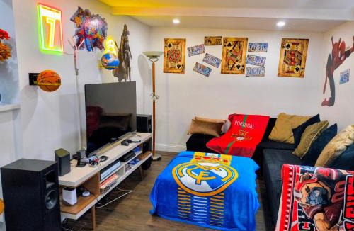 Miramar House | Cozy 3 BR With Arcade Room