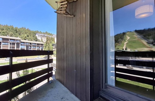 Pyrenees 2000 Apartment | Cozy 3-room apartment for 4 people with balcony near slopes