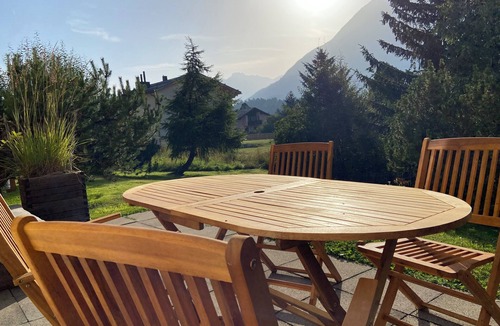 Champfer Apartment | Cozy 3-Star Holiday Apartment in Champfèr with Terrace & Fireplace
