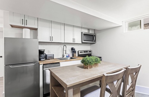 Englewood House | Cozy 3BD Craftsman House
