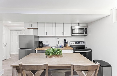 Englewood House | Cozy 3BD Craftsman House