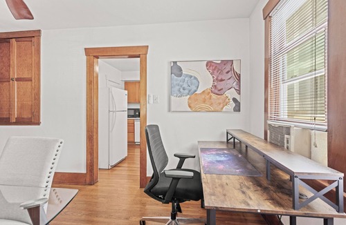 Englewood House | Cozy 3BD Craftsman House