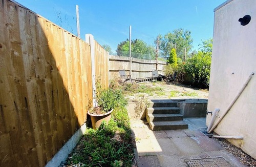 Barnet House | Cozy 3BD Retreat in London