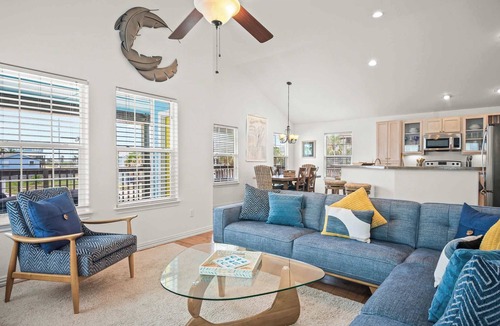 Leeward Sands House | Cozy 3bdr Sleeps 8