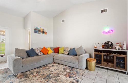Lakeland House | Cozy 3BR 2BA Getaway Legoland Winterhaven