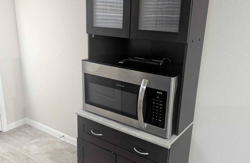 Central Southwest House | Cozy 3BR-2BA Near Downtown/NRG Med Center + WiFi