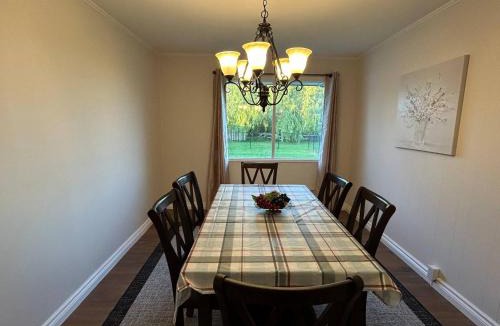 Virginia House | Cozy 3BR Cottage Near Lake Simcoe