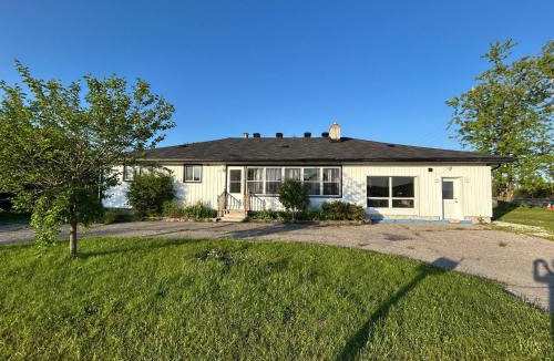 Virginia House | Cozy 3BR Cottage Near Lake Simcoe