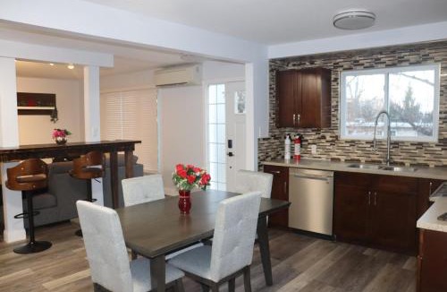 Downtown Apartment | Cozy 3BR Downtown Fredericton Home with Parking