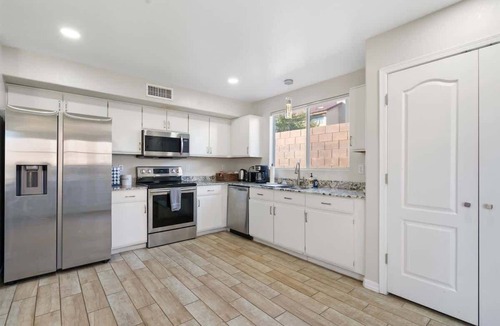 Tucson House | Cozy 3BR Escape, Poolside Grill & Chill Spot