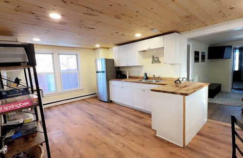 North Lake George Apartment | Cozy 3BR Getaway Near Lake George & Lake Champlain- Pet Friendly-Sleeps 8!