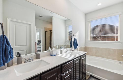 Forney House | Cozy 3BR Heartland Home