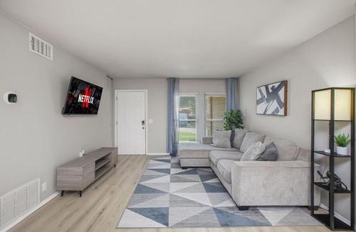 North San Antonio - SAT House | Cozy 3BR Home and Family-Friendly