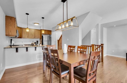 Kitchener House | Cozy 3BR Home + Parking Near Kitchener Attractions